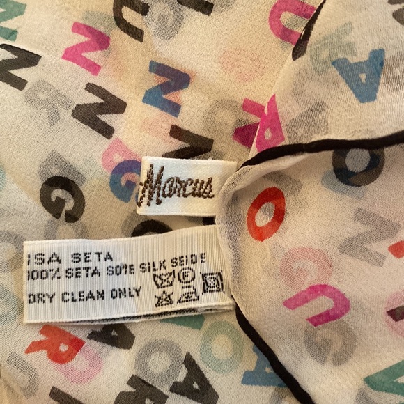 Vintage Emanuel Ungaro square silk scarf from Neiman Marcus - Picture 7 of 7